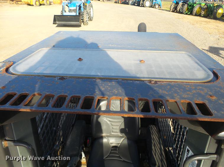 image for item DS9645 2012 New Holland L230 skid steer