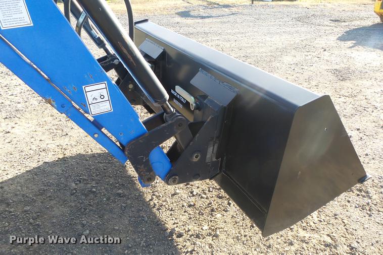 image for item DS9646 2008 New Holland TD80D MFWD tractor