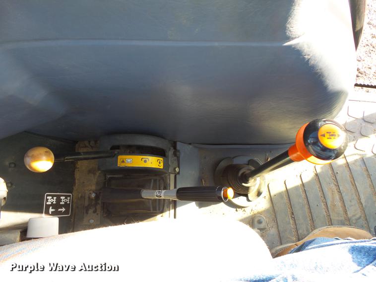 image for item DS9646 2008 New Holland TD80D MFWD tractor