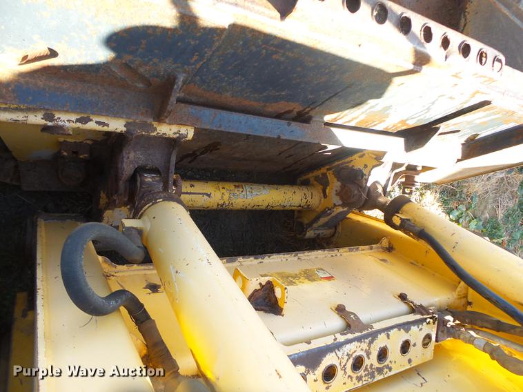 image for item DS9647 2005 Gehl 5640 skid steer