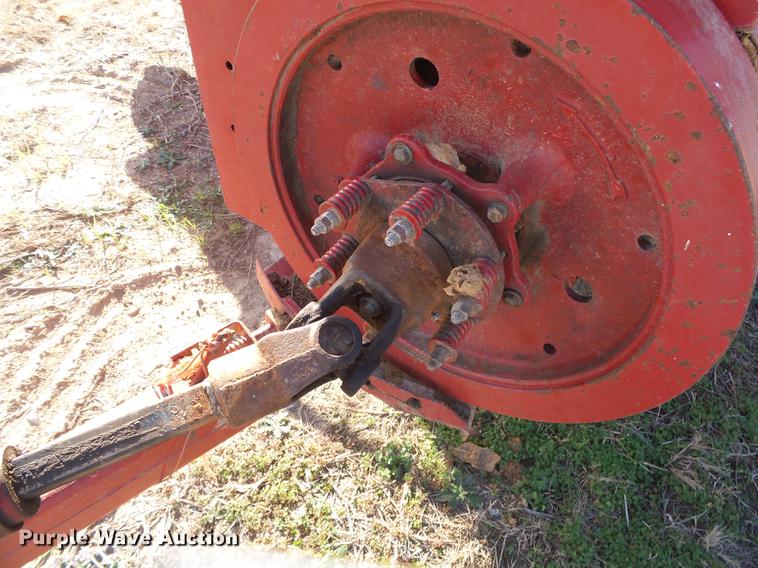 image for item DS9648 1988 New Holland 311 square baler