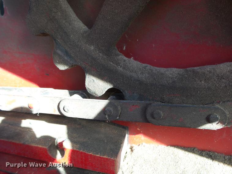 image for item DS9648 1988 New Holland 311 square baler