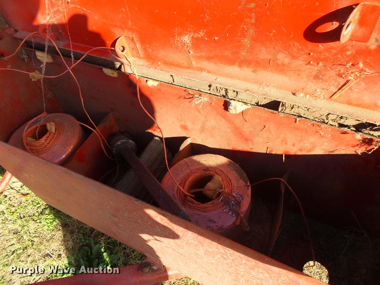 image for item DS9648 1988 New Holland 311 square baler