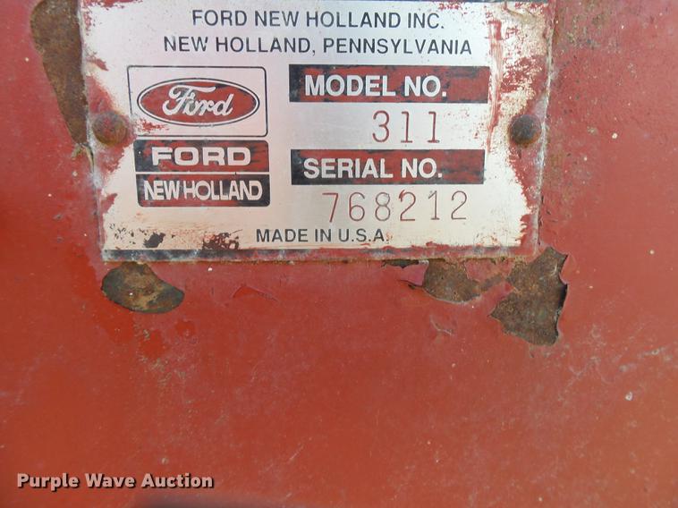 image for item DS9648 1988 New Holland 311 square baler
