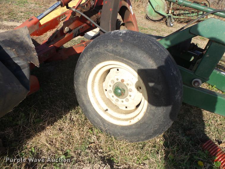 image for item DS9649 New Holland 617 disc mower