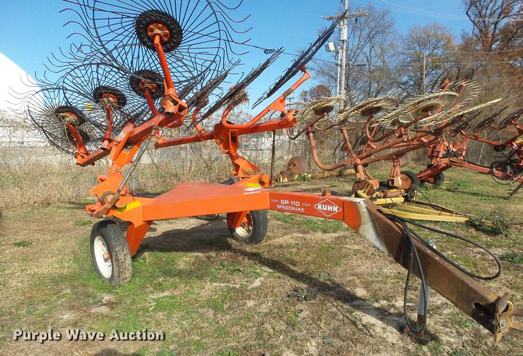 image for item DS9652 Kuhn SR110 Speed hay rake
