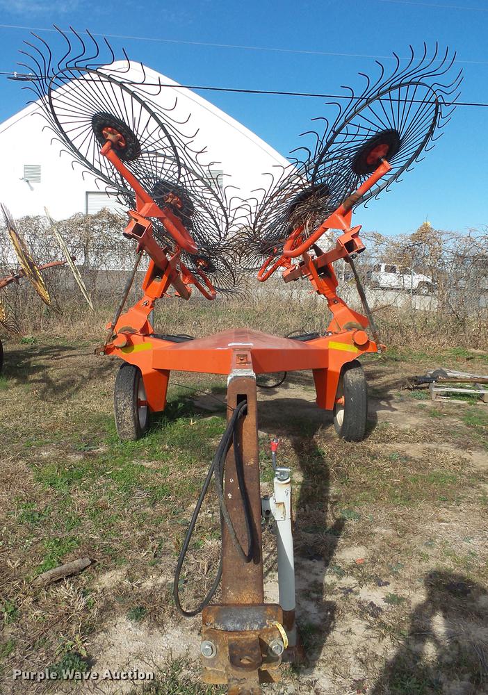 Kuhn SR110 Speed hay rake in Alma, AR Item DS9652 sold Purple Wave