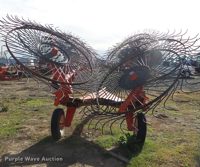 image for item DS9652 Kuhn SR110 Speed hay rake