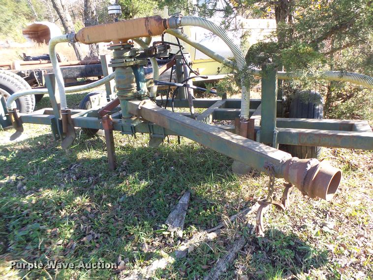 image for item DT9944 Liquid fertilizer applicator toolbar