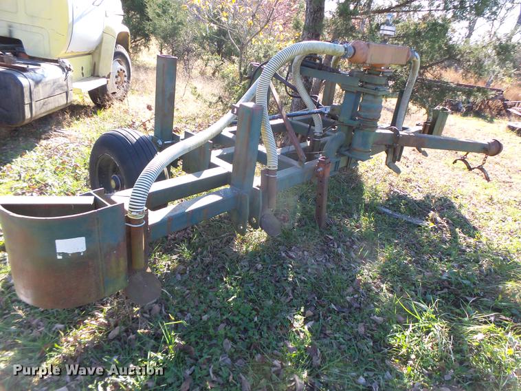 image for item DT9944 Liquid fertilizer applicator toolbar