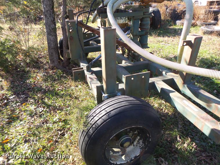 image for item DT9944 Liquid fertilizer applicator toolbar