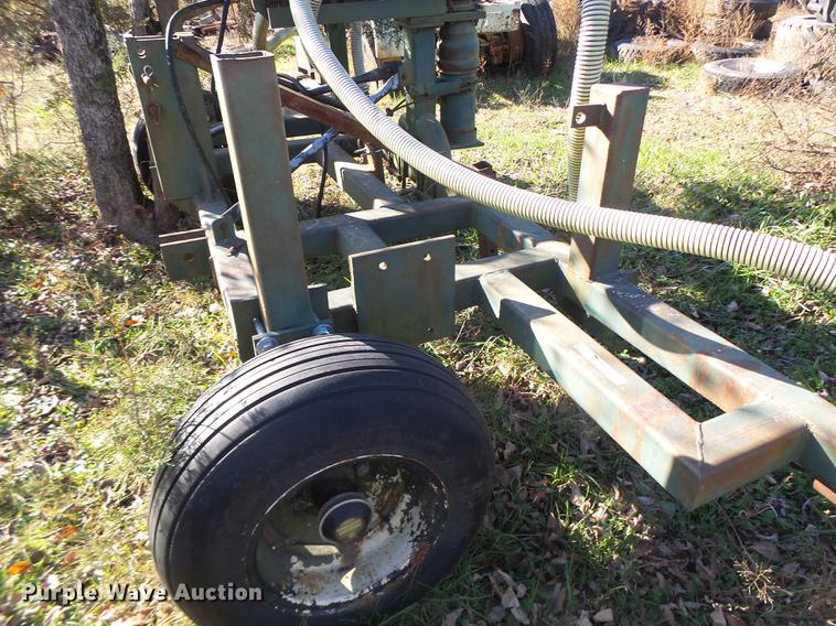 image for item DT9944 Liquid fertilizer applicator toolbar