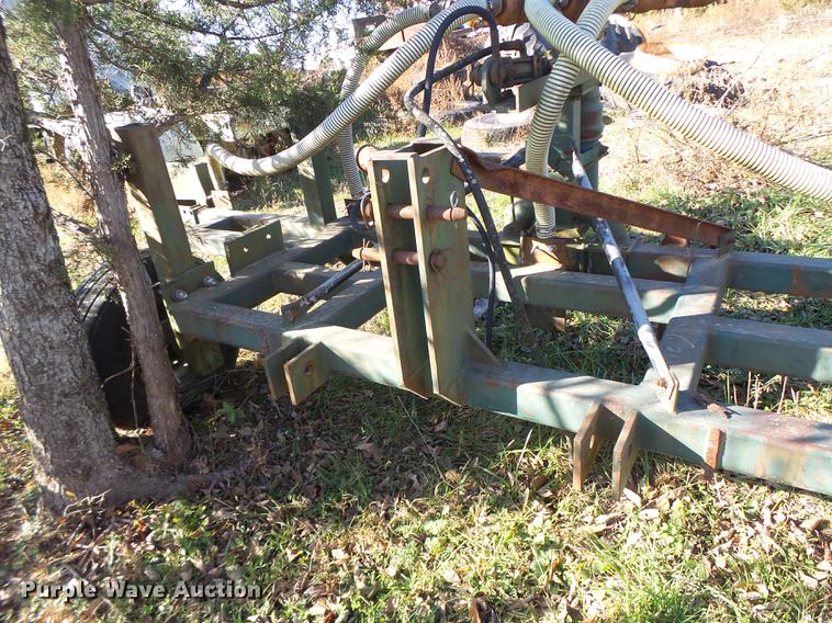 image for item DT9944 Liquid fertilizer applicator toolbar