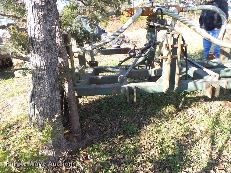 image for item DT9944 Liquid fertilizer applicator toolbar