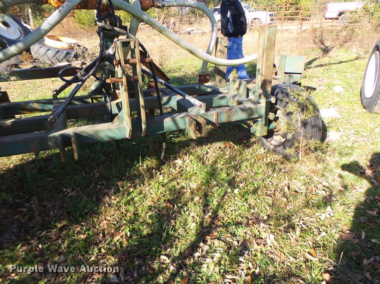 image for item DT9944 Liquid fertilizer applicator toolbar