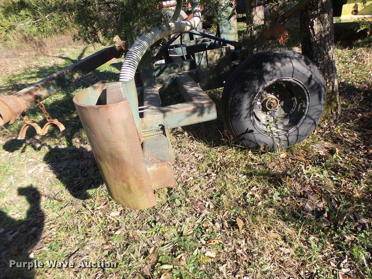 image for item DT9944 Liquid fertilizer applicator toolbar