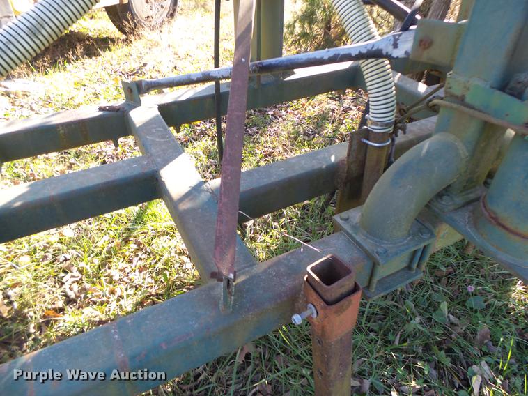 image for item DT9944 Liquid fertilizer applicator toolbar