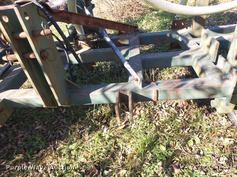 image for item DT9944 Liquid fertilizer applicator toolbar