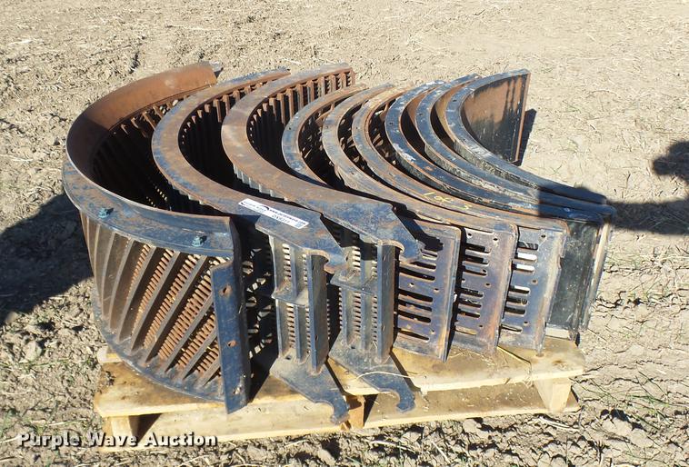 image for item DX9311 Lowen small wire concaves