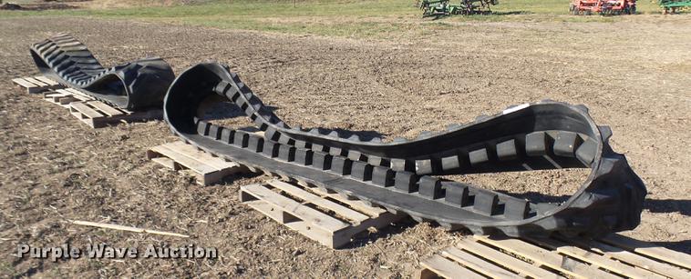 image for item DX9313 (2) Caterpillar Challenger MT700 series tracks