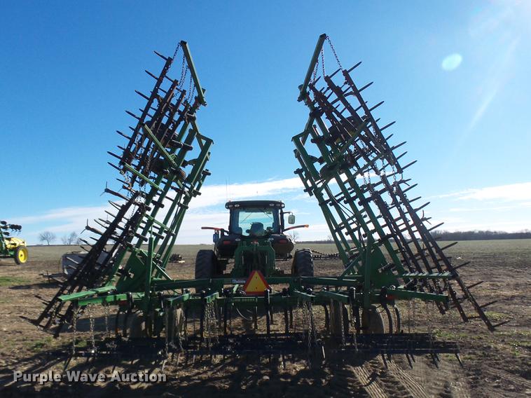 image for item DX9315 John Deere 960 field cultivator
