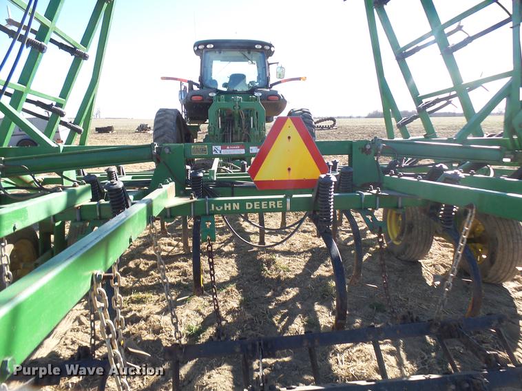 image for item DX9315 John Deere 960 field cultivator