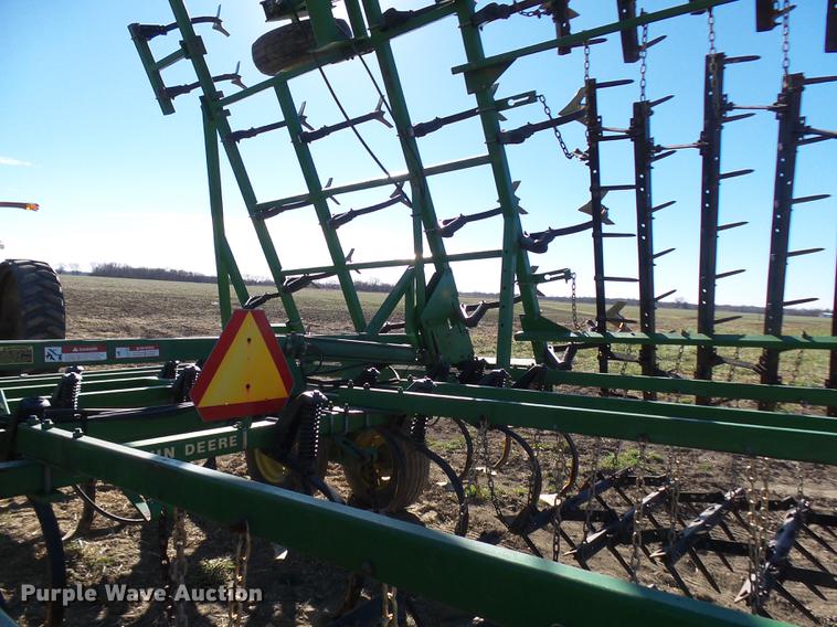 image for item DX9315 John Deere 960 field cultivator