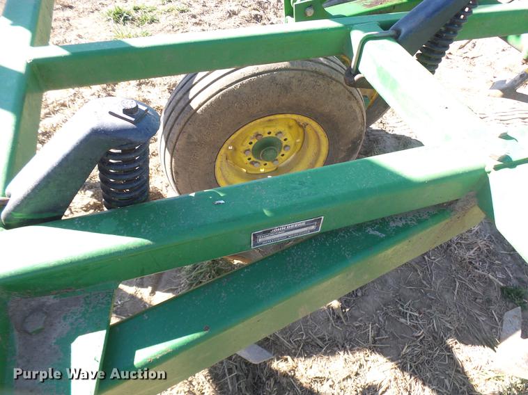 image for item DX9315 John Deere 960 field cultivator
