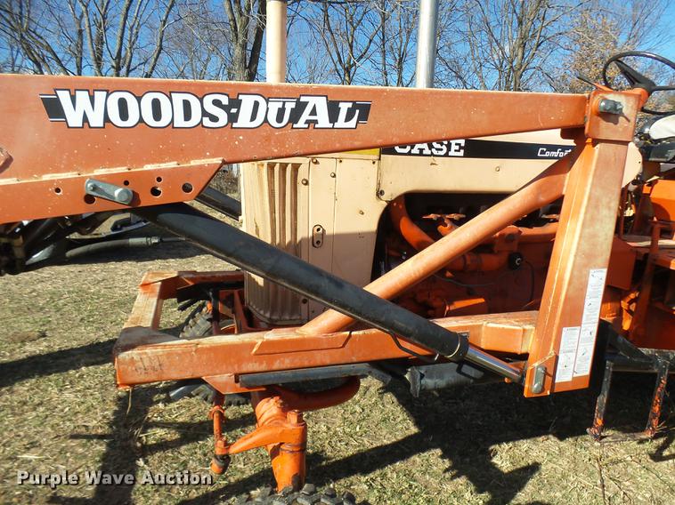 image for item DX9329 Case 930-931 tractor