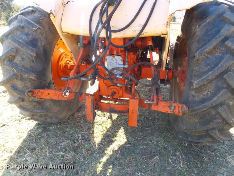 image for item DX9329 Case 930-931 tractor