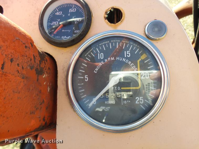 image for item DX9329 Case 930-931 tractor