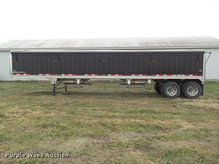 image for item DZ9125 2014 Timpte Super Hopper 4066 double hopper grain trailer