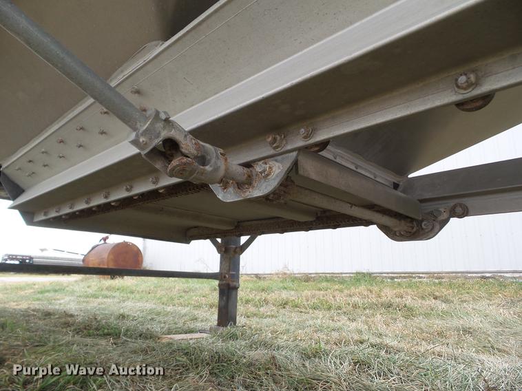 image for item DZ9125 2014 Timpte Super Hopper 4066 double hopper grain trailer