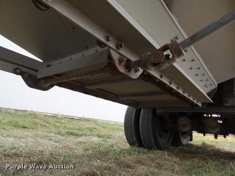 image for item DZ9125 2014 Timpte Super Hopper 4066 double hopper grain trailer