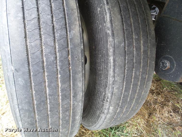 image for item DZ9125 2014 Timpte Super Hopper 4066 double hopper grain trailer