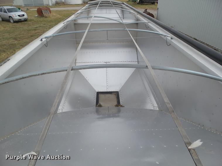 image for item DZ9125 2014 Timpte Super Hopper 4066 double hopper grain trailer