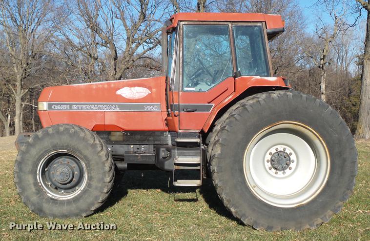image for item DZ9141 1989 Case IH 7140 MFWD tractor