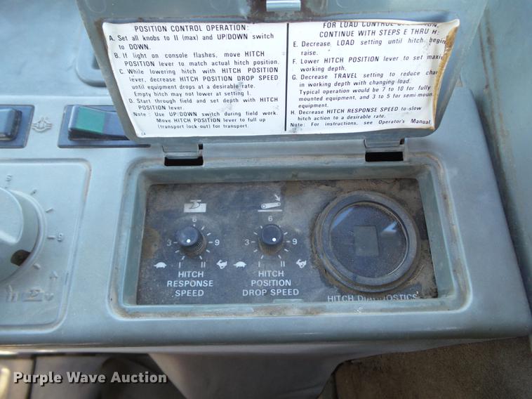 image for item DZ9141 1989 Case IH 7140 MFWD tractor