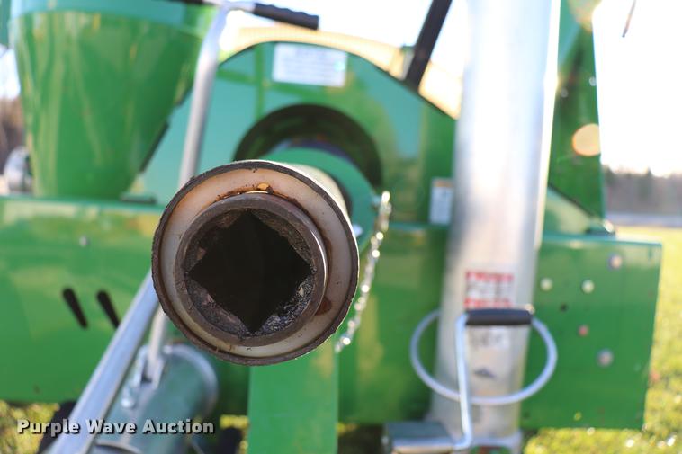 image for item EC9289 2015 Walinga 7614 grain vacuum