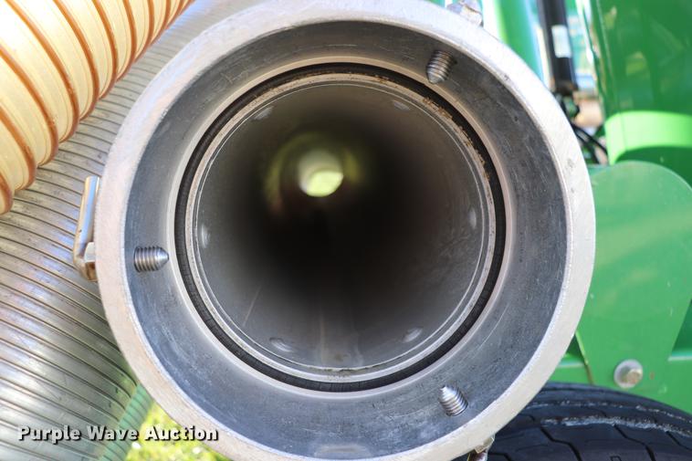 image for item EC9289 2015 Walinga 7614 grain vacuum