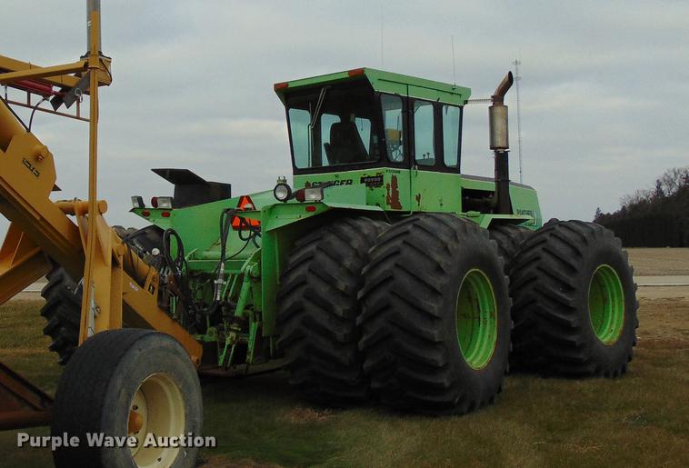 image for item EE9306 1977 Steiger Panther III ST350 4WD tractor