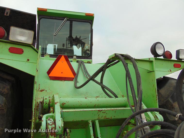 image for item EE9306 1977 Steiger Panther III ST350 4WD tractor