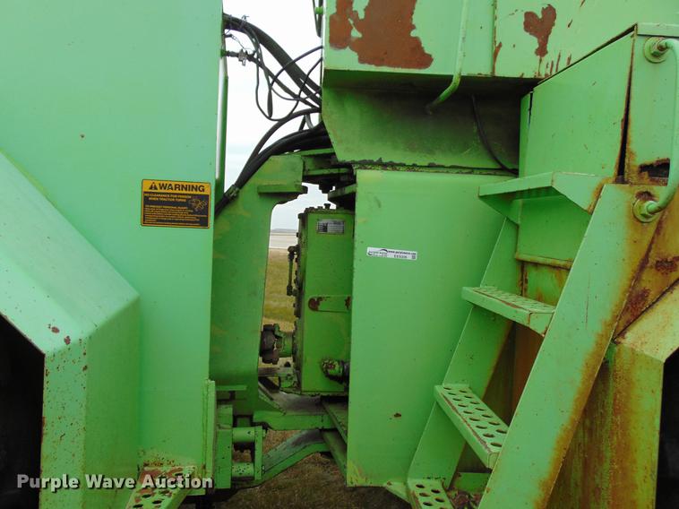 image for item EE9306 1977 Steiger Panther III ST350 4WD tractor