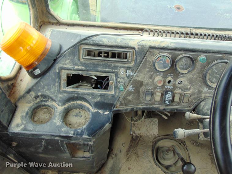 image for item EE9306 1977 Steiger Panther III ST350 4WD tractor