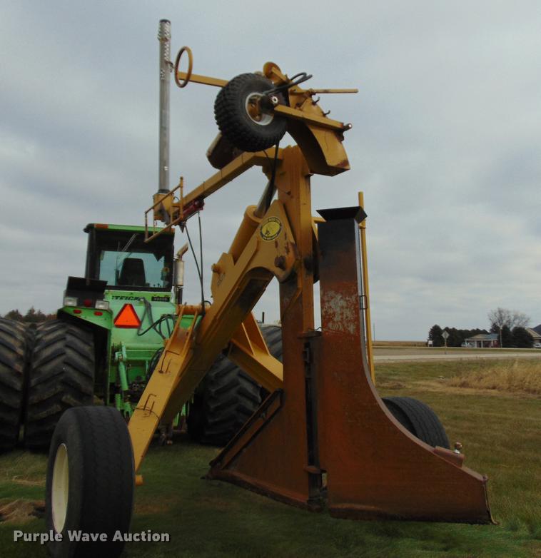 image for item EE9307 2012 Johnson tile plow