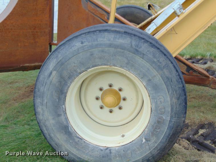 image for item EE9307 2012 Johnson tile plow