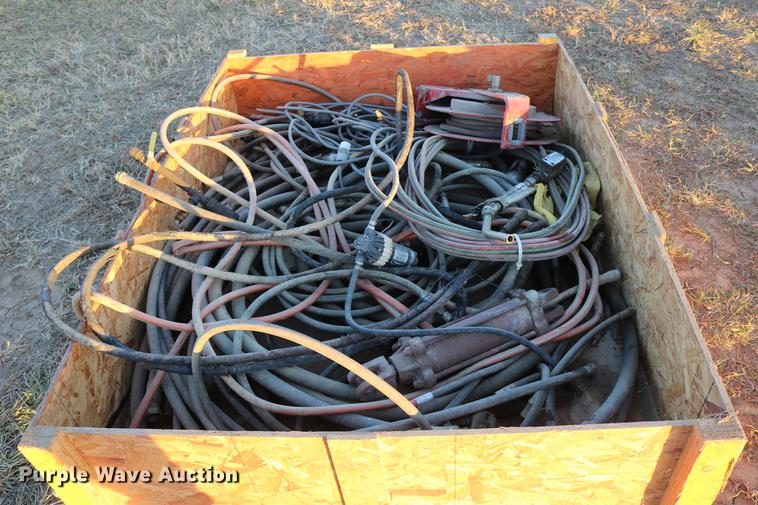 image for item EE9890 Lincoln oil gun dispenser