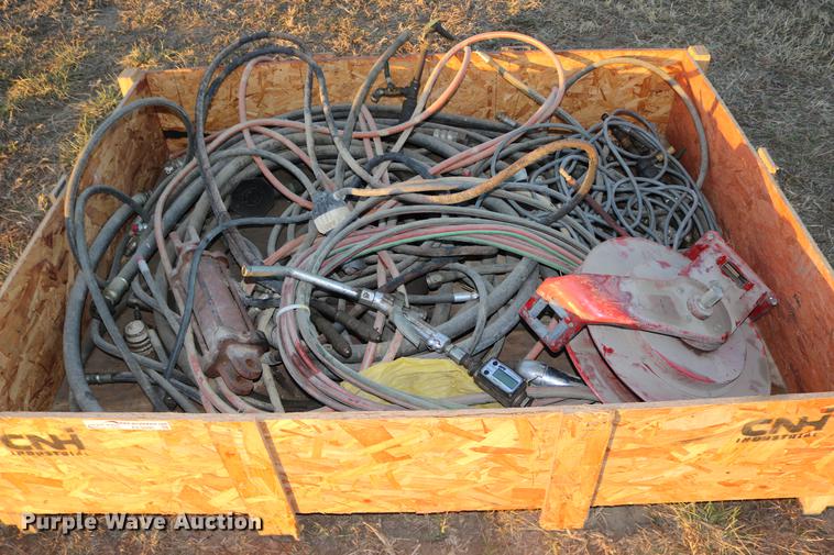 image for item EE9890 Lincoln oil gun dispenser