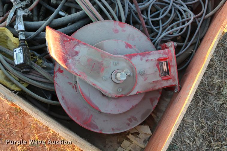 image for item EE9890 Lincoln oil gun dispenser