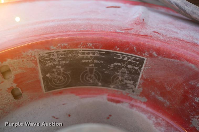 image for item EE9890 Lincoln oil gun dispenser